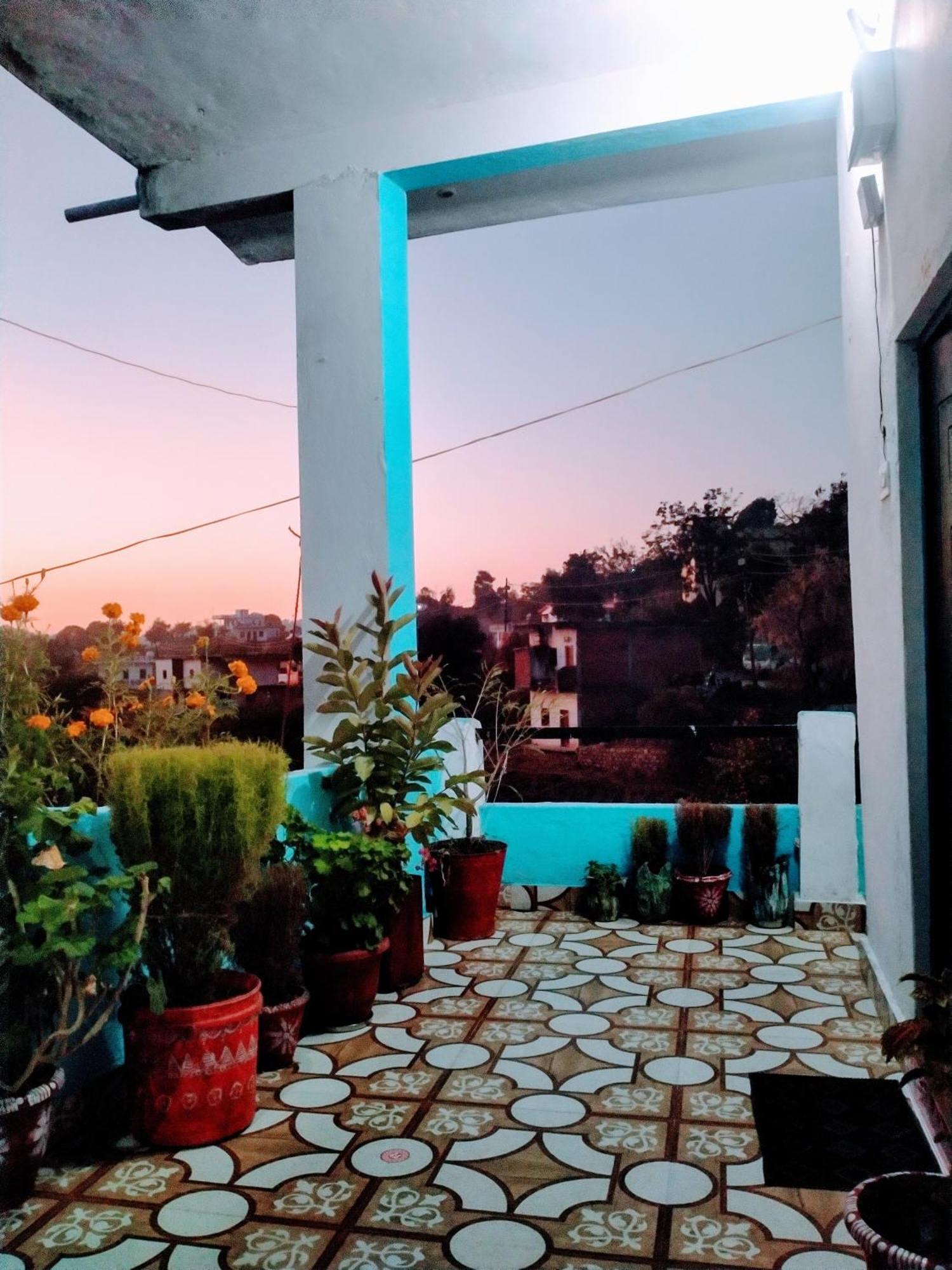 Shree Home Stay Dwarahat Экстерьер фото